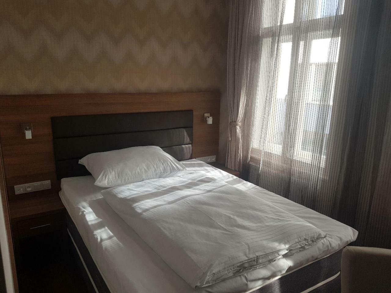 Hotel Prague Star Екстер'єр фото